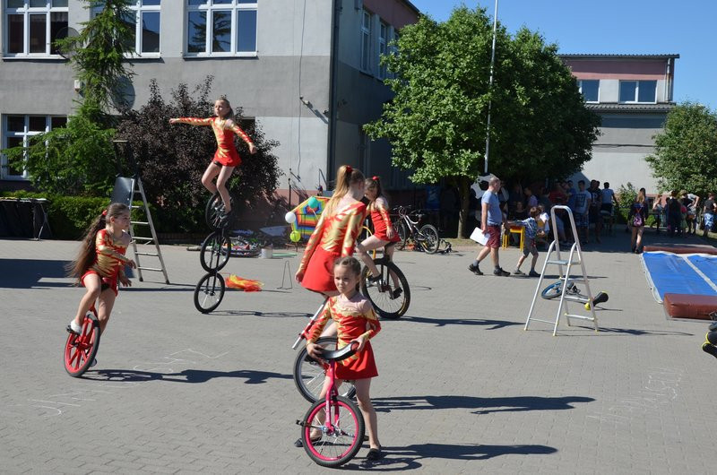 Plac zabaw na Dzień Dziecka