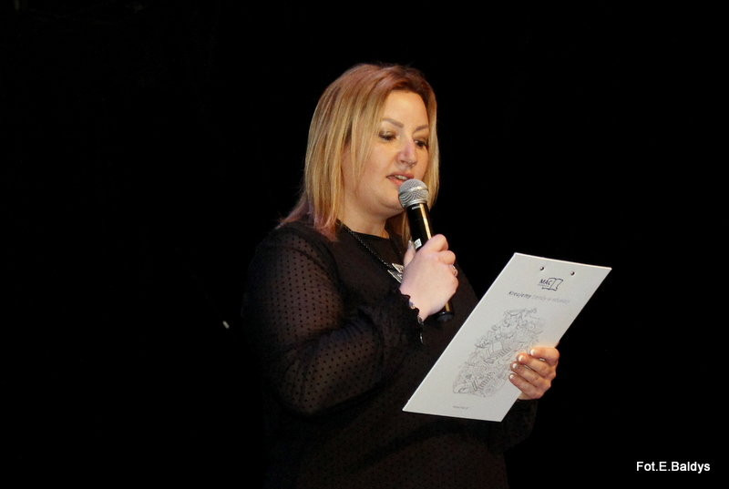 Przedszkolaki z PM 5 wystąpiły dla rodziców w MOK-u (zdjęcia)