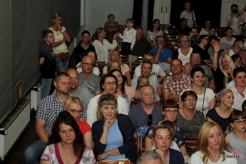 Przedszkolaki z PM 5 wystąpiły dla rodziców w MOK-u (zdjęcia)