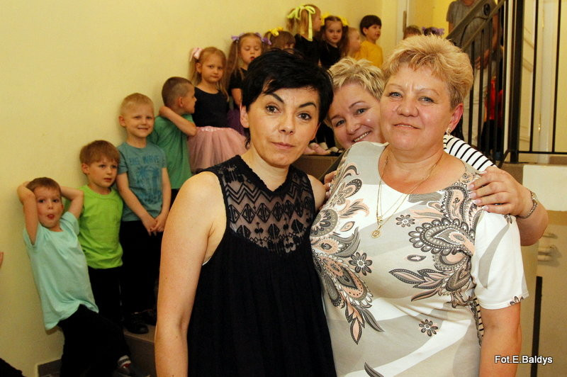 Przedszkolaki z PM 5 wystąpiły dla rodziców w MOK-u (zdjęcia)