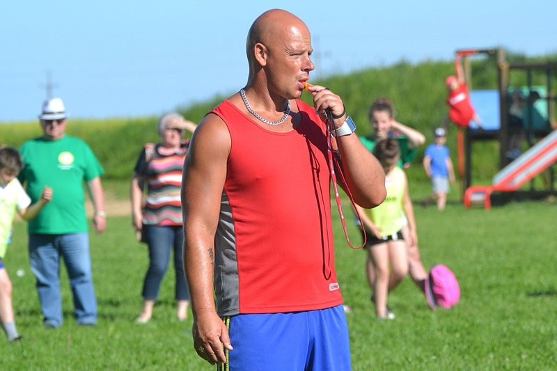 Turniej sportowy w Drobninie (zdjęcia)