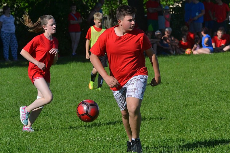 Turniej sportowy w Drobninie (zdjęcia)