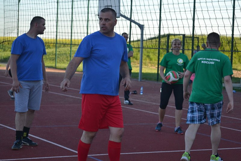 Turniej sportowy w Drobninie (zdjęcia)