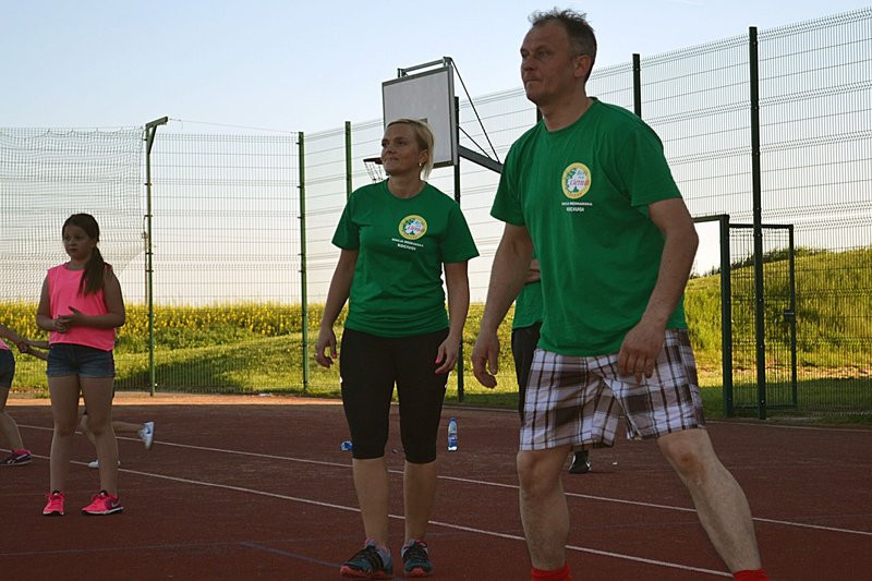 Turniej sportowy w Drobninie (zdjęcia)