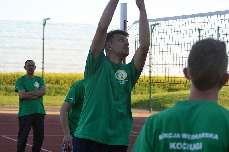 Turniej sportowy w Drobninie (zdjęcia)