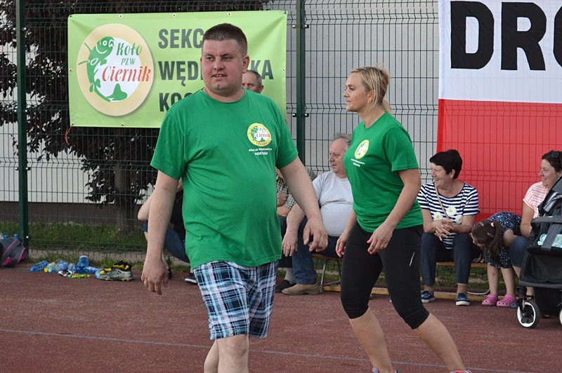 Turniej sportowy w Drobninie (zdjęcia)