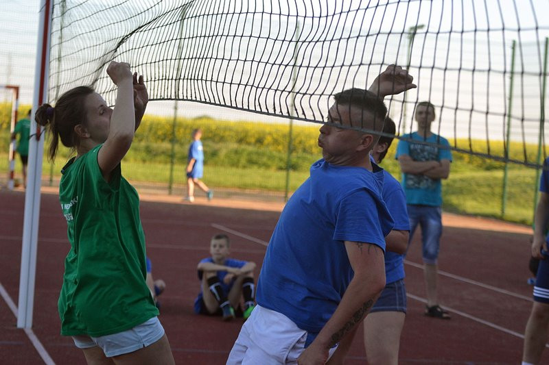 Turniej sportowy w Drobninie (zdjęcia)