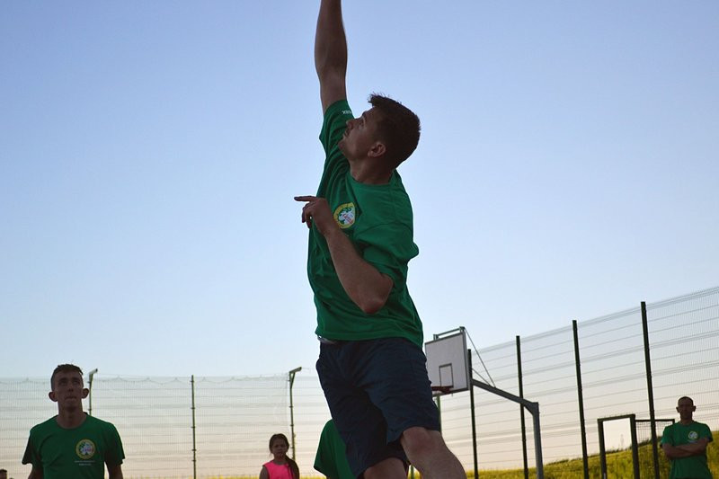 Turniej sportowy w Drobninie (zdjęcia)