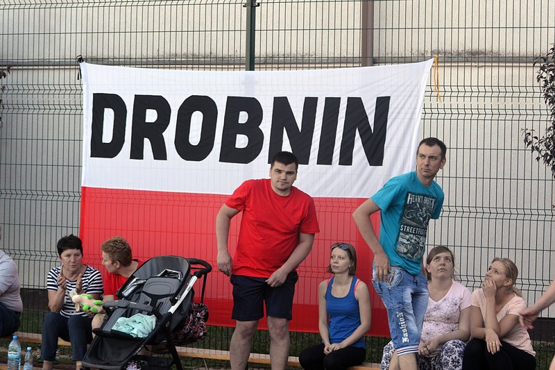 Turniej sportowy w Drobninie (zdjęcia)