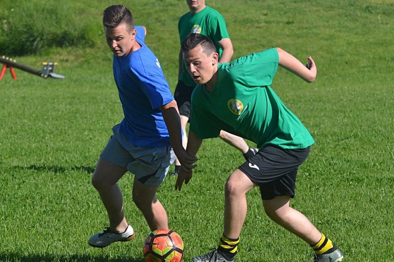 Turniej sportowy w Drobninie (zdjęcia)