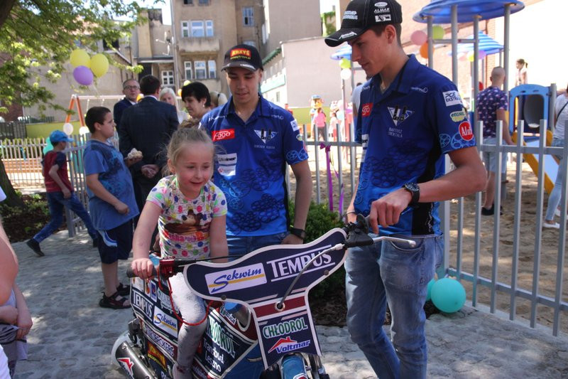 Tęczowy Zakątek pachnący nowością (zdjęcia)