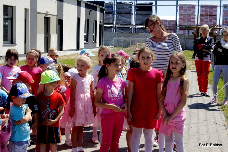 Dzień Dziecka z Mażoretkami (zdjęcia)