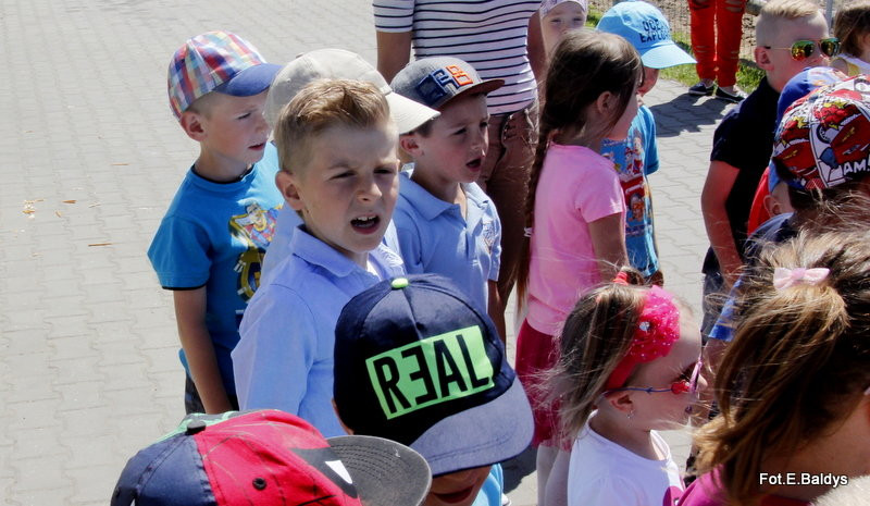 Dzień Dziecka z Mażoretkami (zdjęcia)