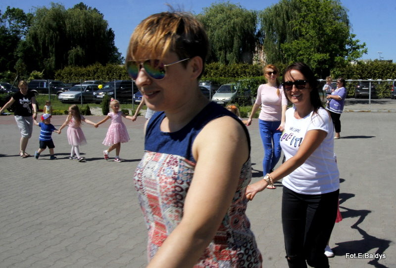 Dzień Dziecka z Mażoretkami (zdjęcia)