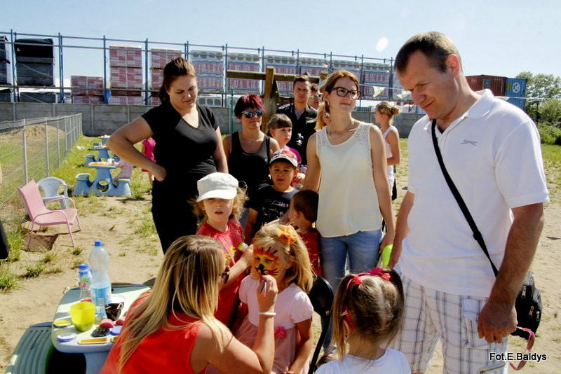 Dzień Dziecka z Mażoretkami (zdjęcia)