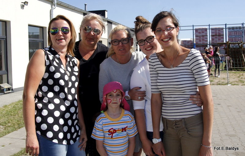 Dzień Dziecka z Mażoretkami (zdjęcia)