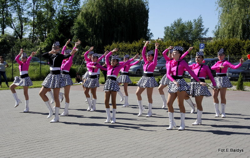 Dzień Dziecka z Mażoretkami (zdjęcia)