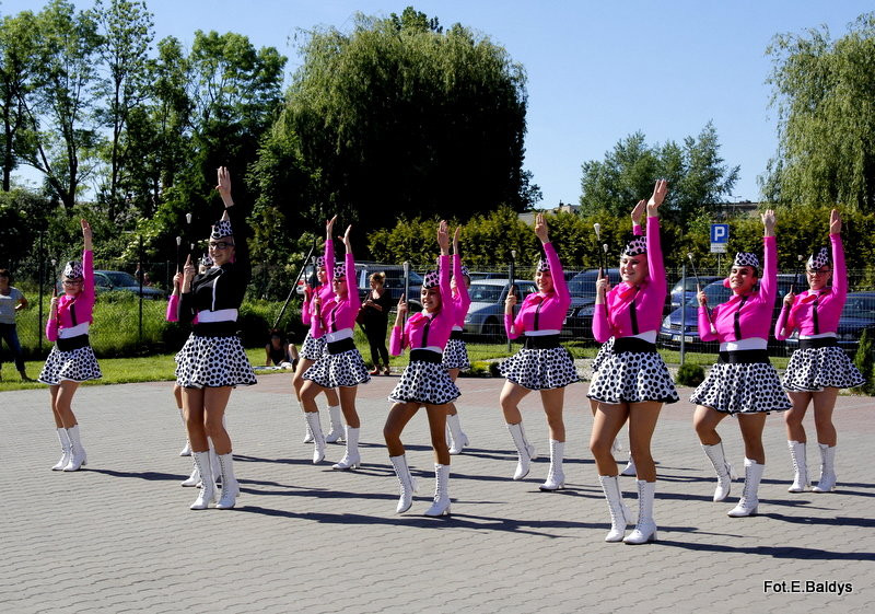 Dzień Dziecka z Mażoretkami (zdjęcia)