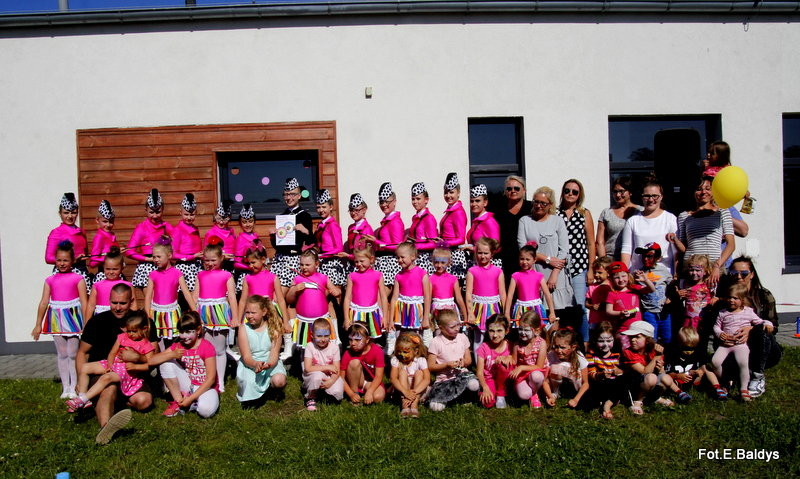 Dzień Dziecka z Mażoretkami (zdjęcia)