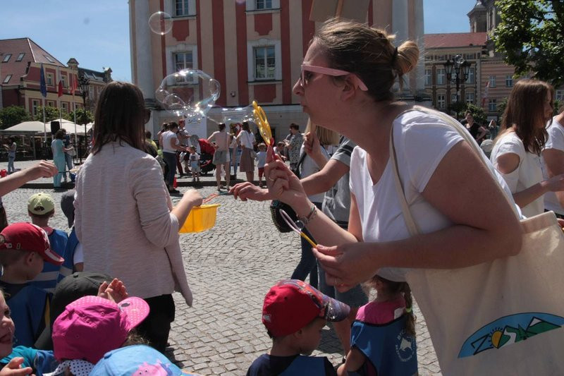 Rynek w bańkach mydlanych (zdjęcia)