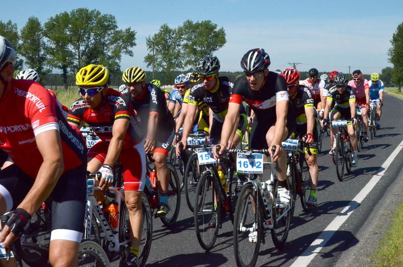 Kolarze na szosach pojezierza (zdjęcia)