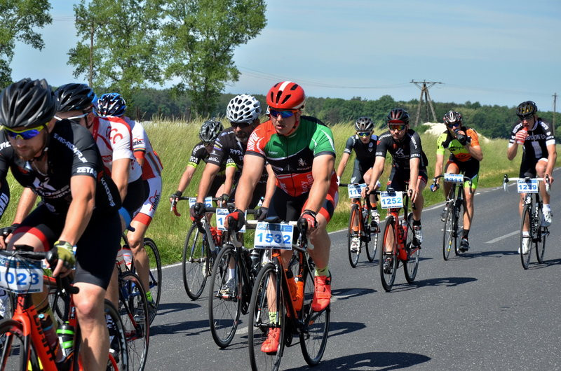 Kolarze na szosach pojezierza (zdjęcia)