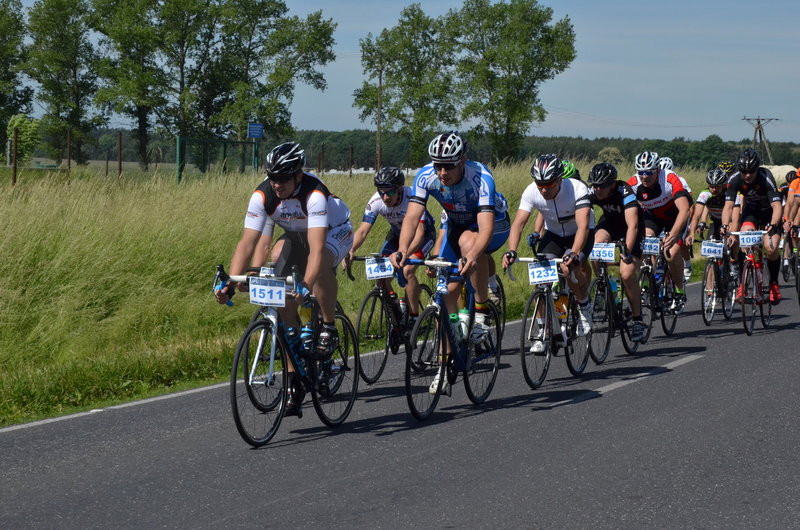 Kolarze na szosach pojezierza (zdjęcia)