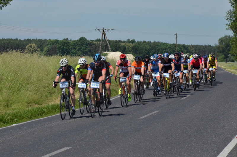 Kolarze na szosach pojezierza (zdjęcia)