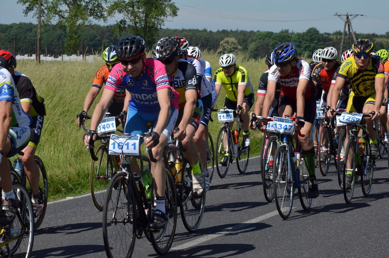 Kolarze na szosach pojezierza (zdjęcia)