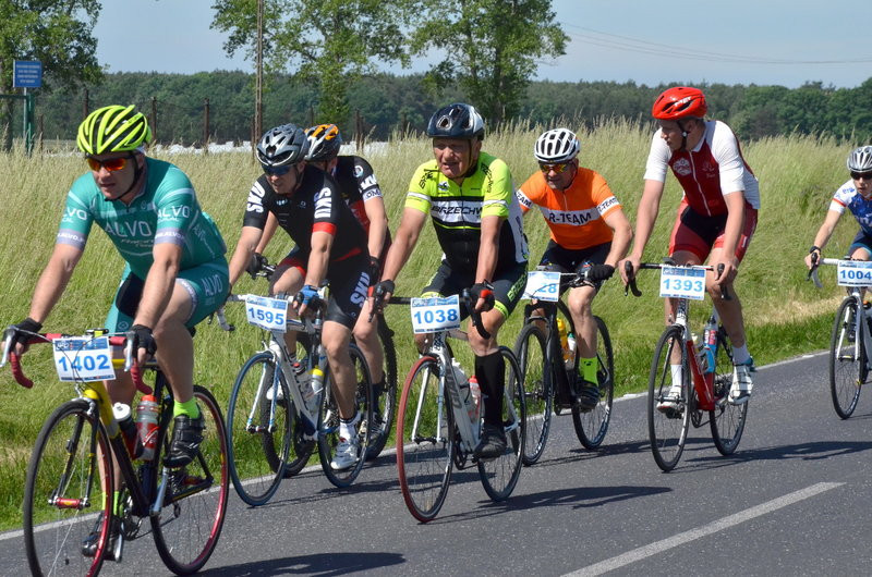 Kolarze na szosach pojezierza (zdjęcia)