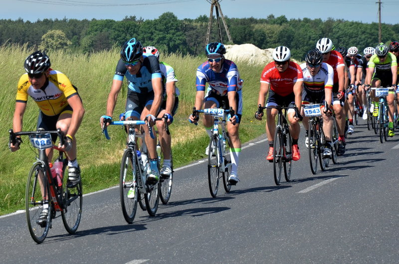 Kolarze na szosach pojezierza (zdjęcia)