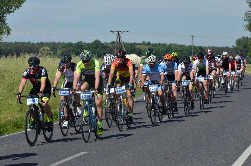 Kolarze na szosach pojezierza (zdjęcia)