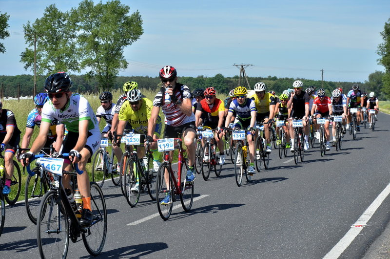 Kolarze na szosach pojezierza (zdjęcia)