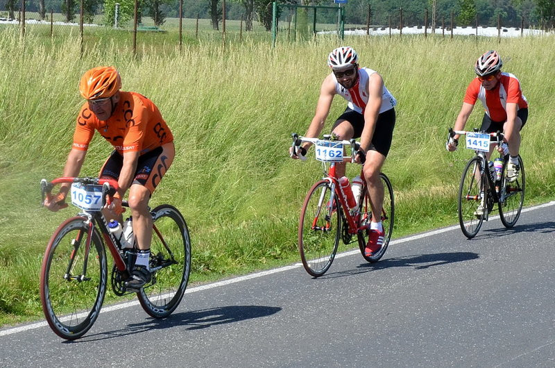 Kolarze na szosach pojezierza (zdjęcia)