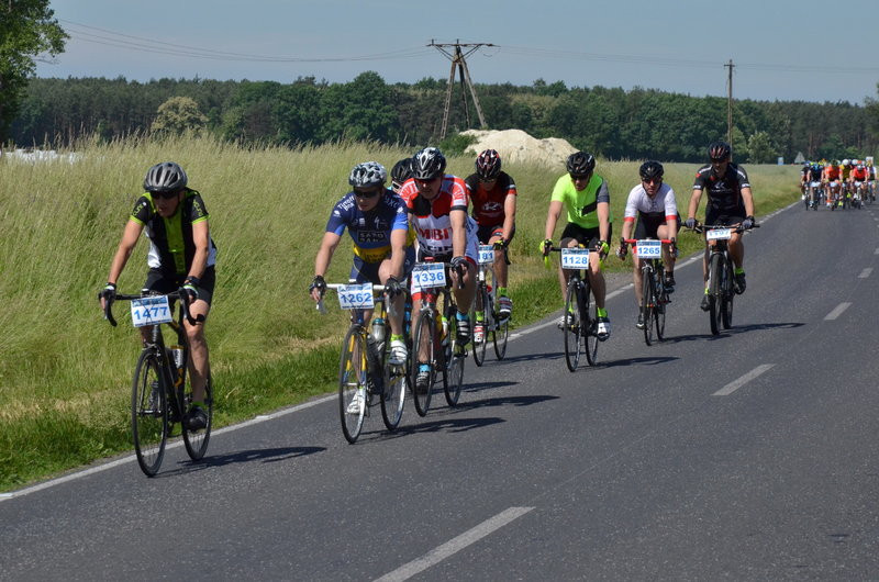 Kolarze na szosach pojezierza (zdjęcia)