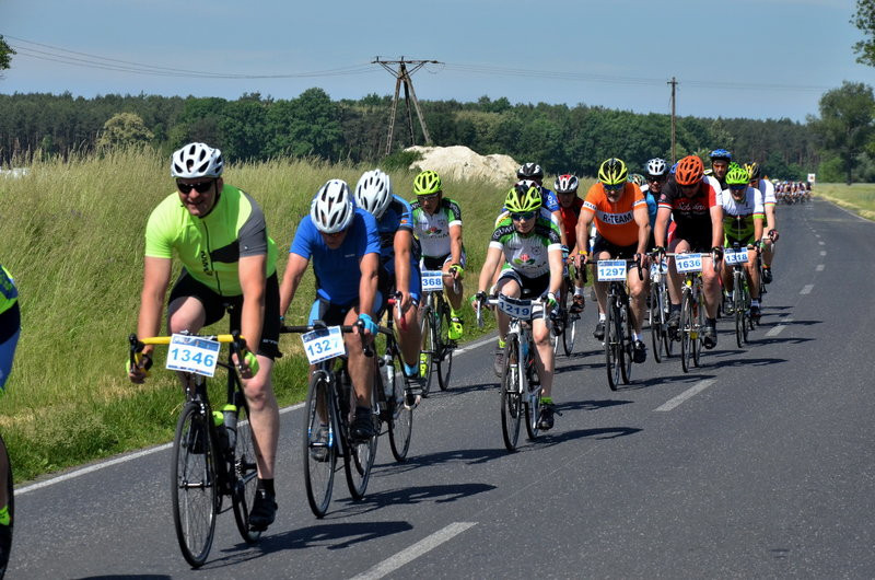 Kolarze na szosach pojezierza (zdjęcia)