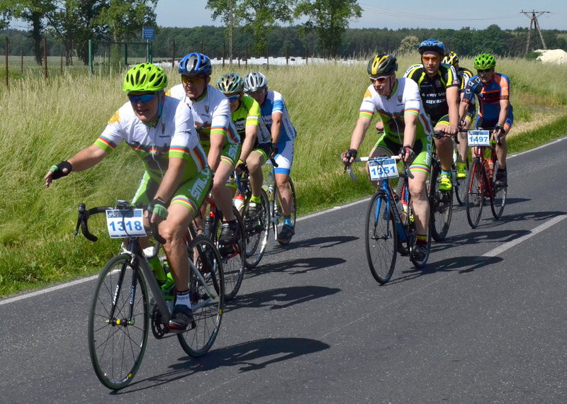 Kolarze na szosach pojezierza (zdjęcia)