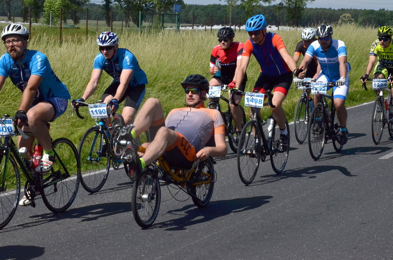 Kolarze na szosach pojezierza (zdjęcia)