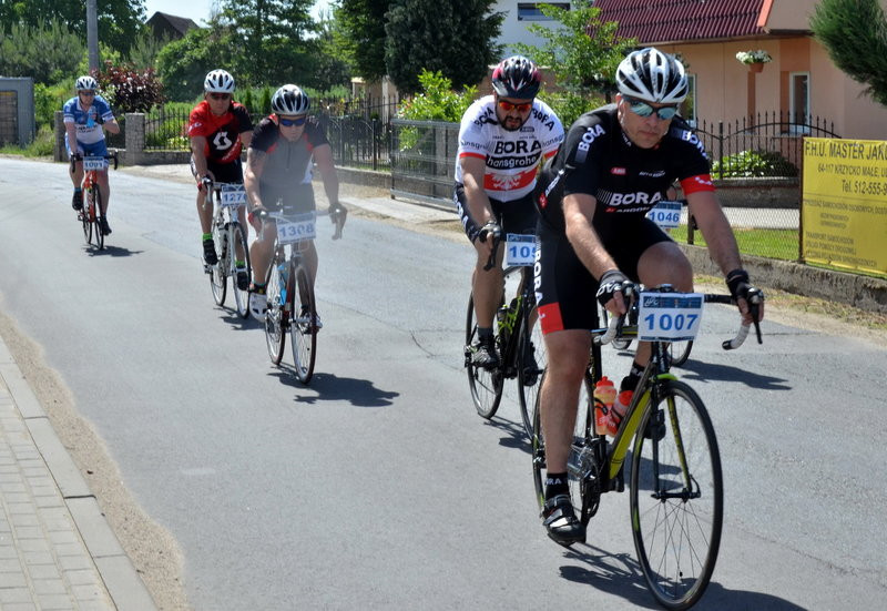 Kolarze na szosach pojezierza (zdjęcia)