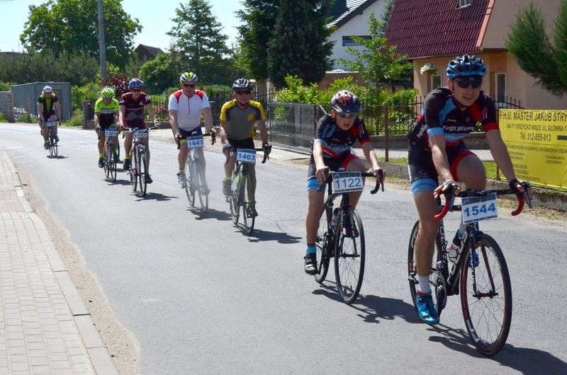 Kolarze na szosach pojezierza (zdjęcia)