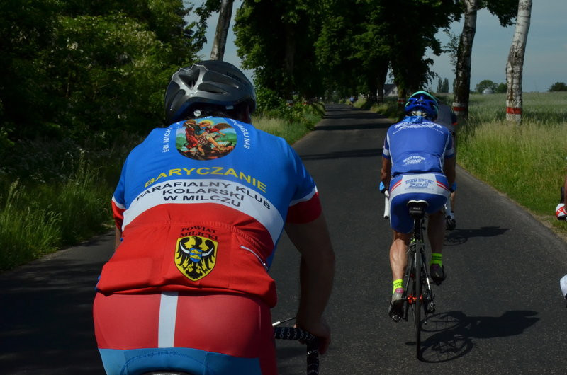 Kolarze na szosach pojezierza (zdjęcia)
