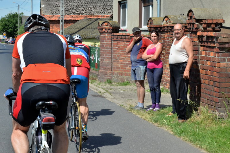 Kolarze na szosach pojezierza (zdjęcia)