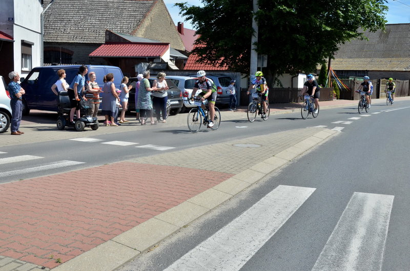 Kolarze na szosach pojezierza (zdjęcia)