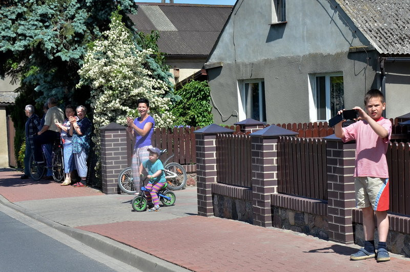 Kolarze na szosach pojezierza (zdjęcia)