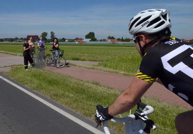 Kolarze na szosach pojezierza (zdjęcia)