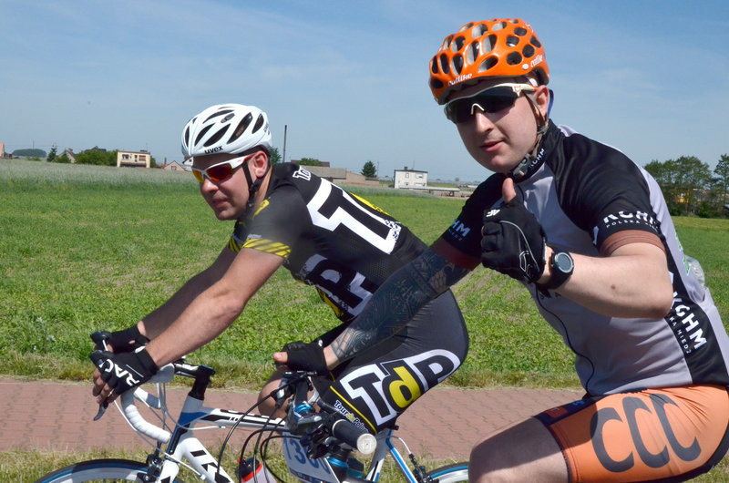 Kolarze na szosach pojezierza (zdjęcia)