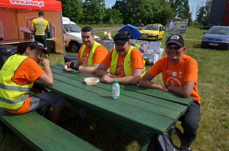 Kolarze na szosach pojezierza (zdjęcia)