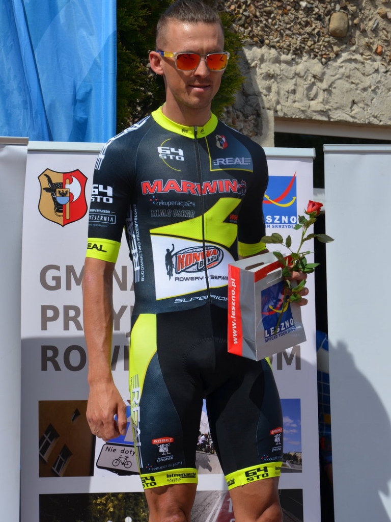 Kolarze na szosach pojezierza (zdjęcia)