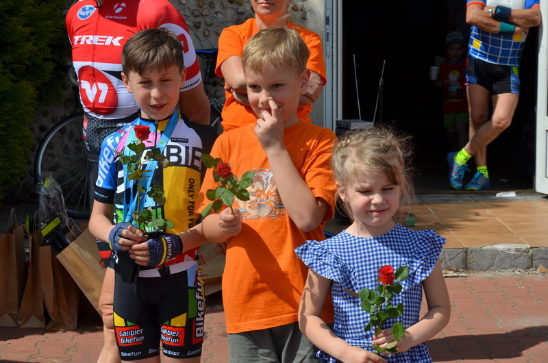 Kolarze na szosach pojezierza (zdjęcia)