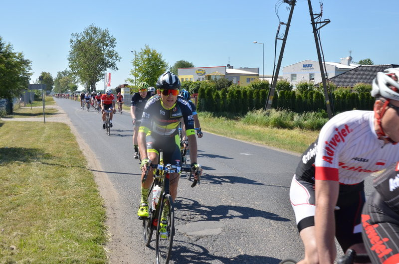 Kolarze na szosach pojezierza (zdjęcia)